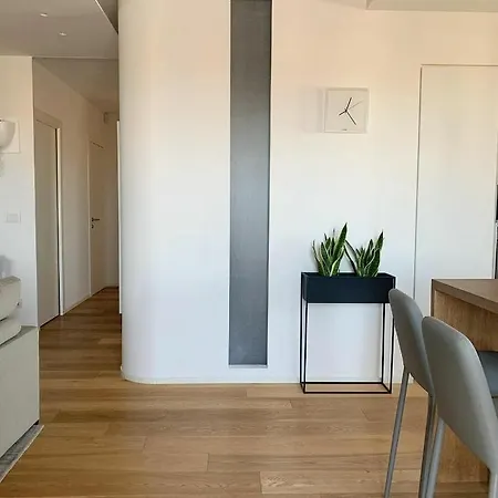 Apartment Penthouse F8 - Panoramic Terrace, View Two Towers