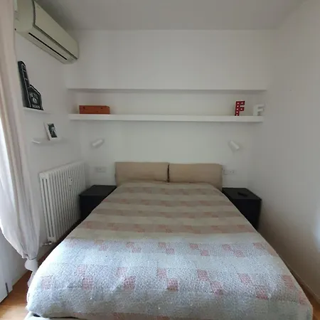 Penthouse F8 - Panoramic Terrace, View Two Towers