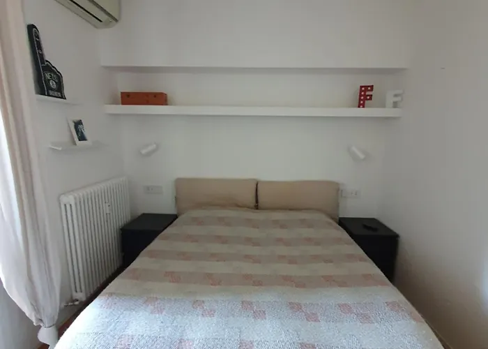 Penthouse F8 - Panoramic Terrace, View Two Towers