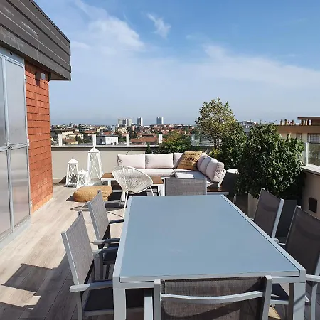 Penthouse F8 - Panoramic Terrace, View Two Towers *