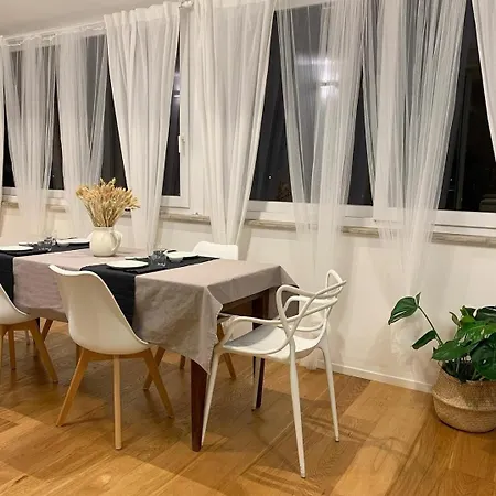 Penthouse F8 - Panoramic Terrace, View Two Towers Apartment